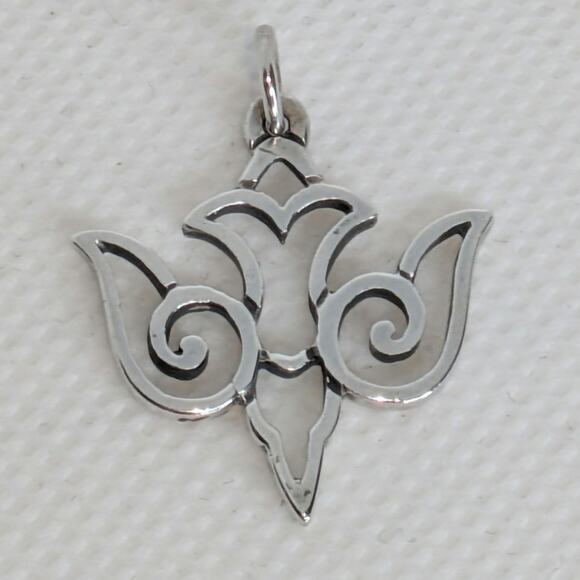 James Avery Descending Dove Rare Unsigned Unmarked Sterling Bird Charm Pendant - Picture 1 of 3